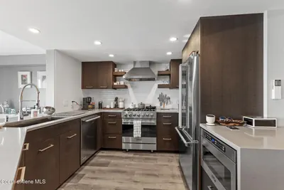 Property 26-3755 - Photo 2