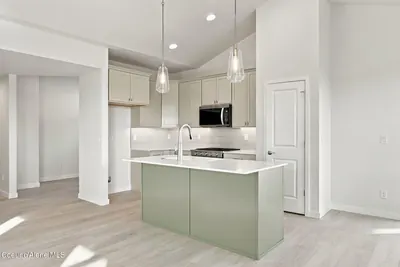 Property 26-10556 - Photo 17