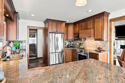 Property 26-8669 - Photo 24