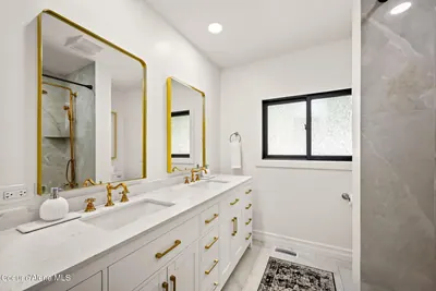 Property 26-7010 - Photo 31