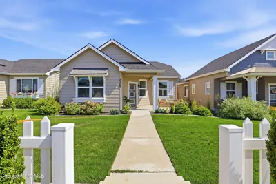 Property 26-8633 - Photo 1