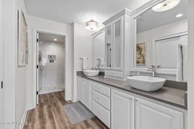 Property 26-8208 - Photo 14