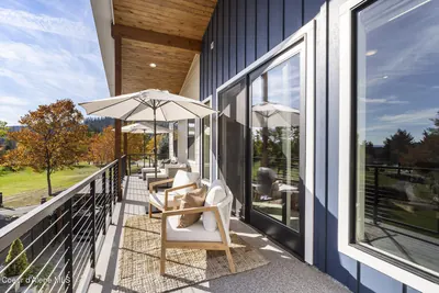 Property 26-10390 - Photo 50