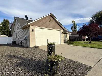 Property 26-7439 - Photo 2