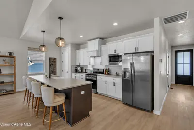 Property 26-8631 - Photo 4