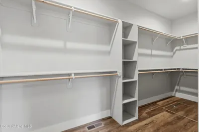 Property 26-7606 - Photo 25
