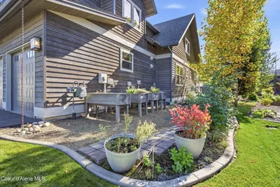 Property 26-9918 - Photo 63