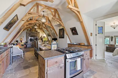 Property 26-6910 - Photo 88