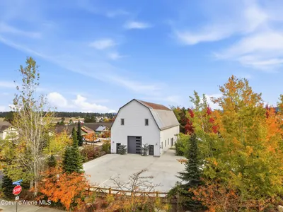 Property 26-10225 - Photo 44