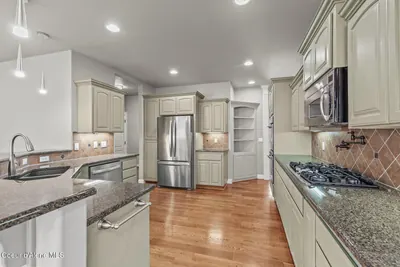 Property 26-9605 - Photo 12