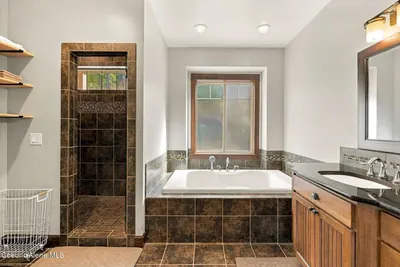 Property 26-10573 - Photo 20