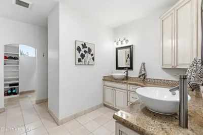 Property 26-9715 - Photo 26