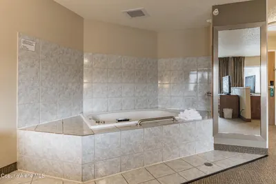 Property 25-1211 - Photo 15