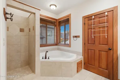Property 26-1939 - Photo 37