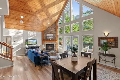 Property 26-1694 - Photo 2