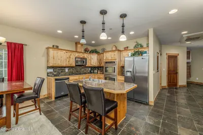 Property 25-10811 - Photo 15