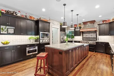 Property 26-10034 - Photo 5