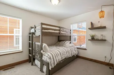 Property 25-2450 - Photo 11