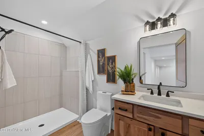 Property 26-9932 - Photo 54