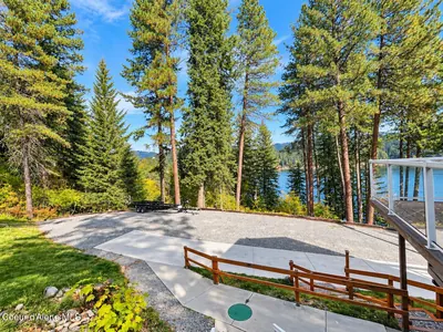 Property 26-10352 - Photo 13