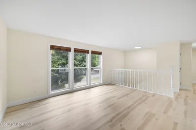 Property 26-8915 - Photo 3