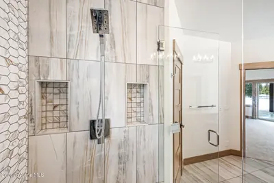 Property 26-10620 - Photo 15