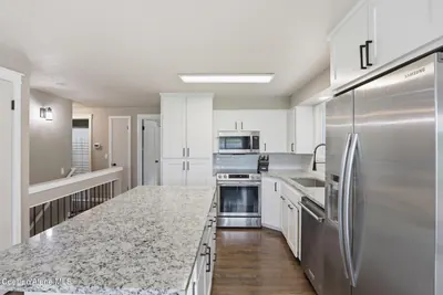 Property 26-10323 - Photo 17