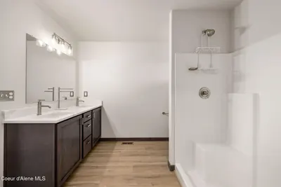 Property 26-678 - Photo 13