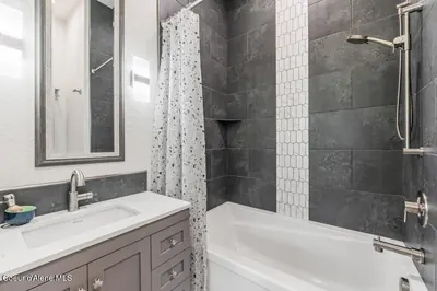 Property 26-8289 - Photo 9