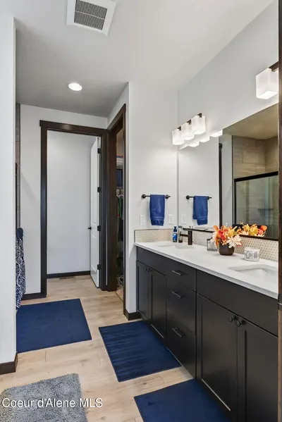 Property 26-9834 - Photo 24