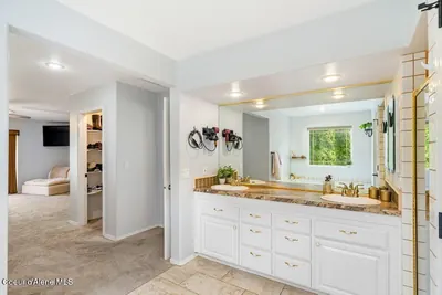 Property 26-7640 - Photo 37