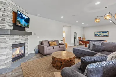 Property 26-9147 - Photo 27