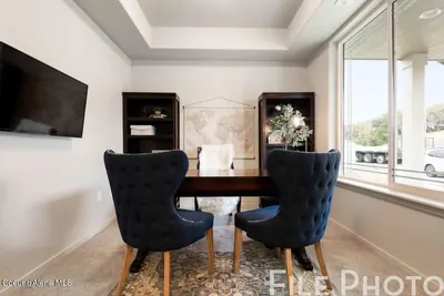 Property 26-10637 - Photo 3