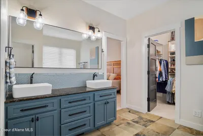 Property 26-10185 - Photo 24