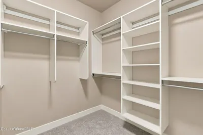 Property 26-10033 - Photo 26