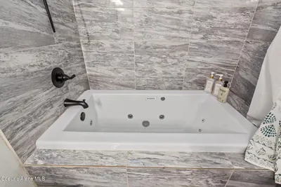 Property 26-10325 - Photo 23