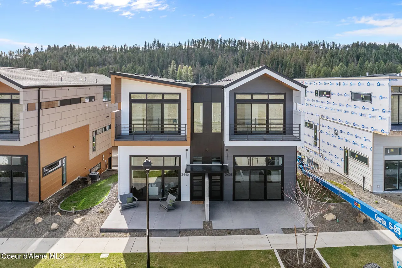 Property 25-11384 - Photo 1