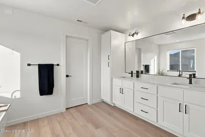 Property 26-10403 - Photo 27