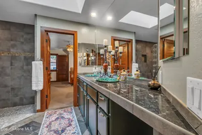 Property 26-697 - Photo 26