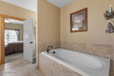 Property 26-5950 - Photo 37