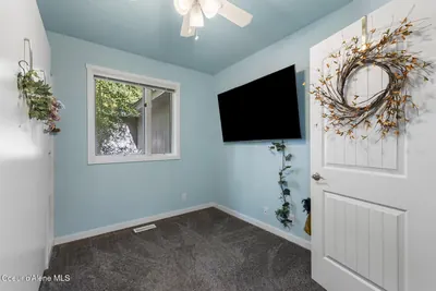 Property 26-10278 - Photo 33