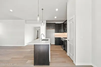 Property 26-10339 - Photo 12