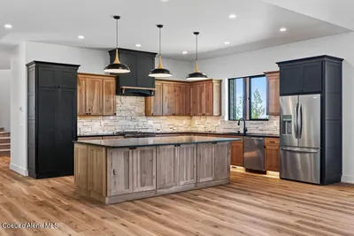 Property 26-9932 - Photo 27