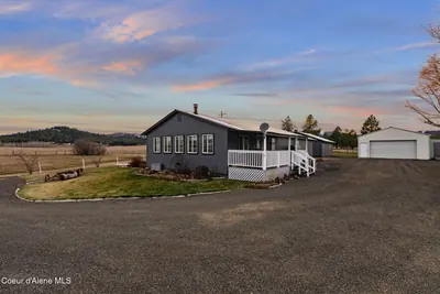 Property 26-1889 - Photo 1