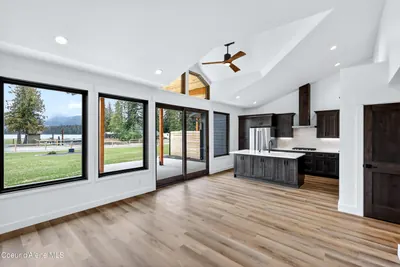 Property 26-6896 - Photo 4