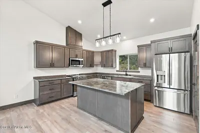 Property 26-10586 - Photo 11
