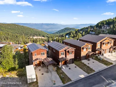 Property 26-10438 - Photo 1