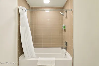Property 26-10424 - Photo 34