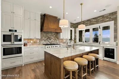 Property 26-10615 - Photo 6