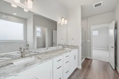 Property 26-8572 - Photo 23
